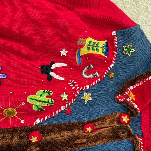 Red Western-Themed Cardigan with Embroidered Details - Picture 3 of 12